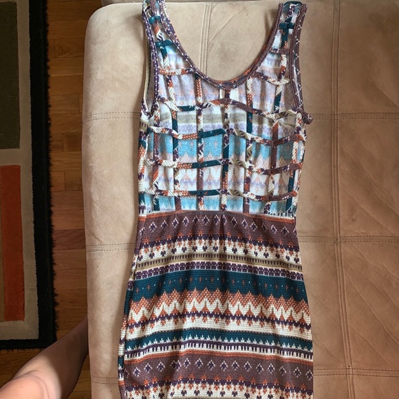AZTEC, MULTICOLOR DRESS - SQUARE CUTOUT BACK - Picture 2 of 4